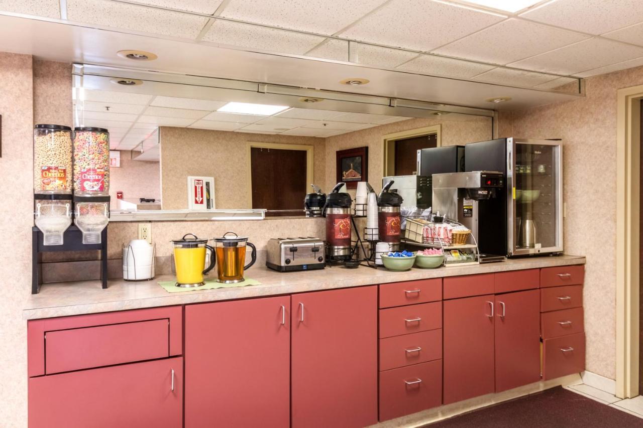 Red Roof Inn Морхед Екстериор снимка