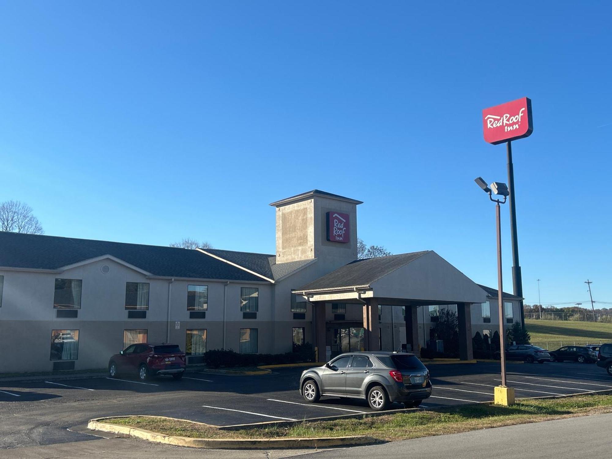 Red Roof Inn Морхед Екстериор снимка