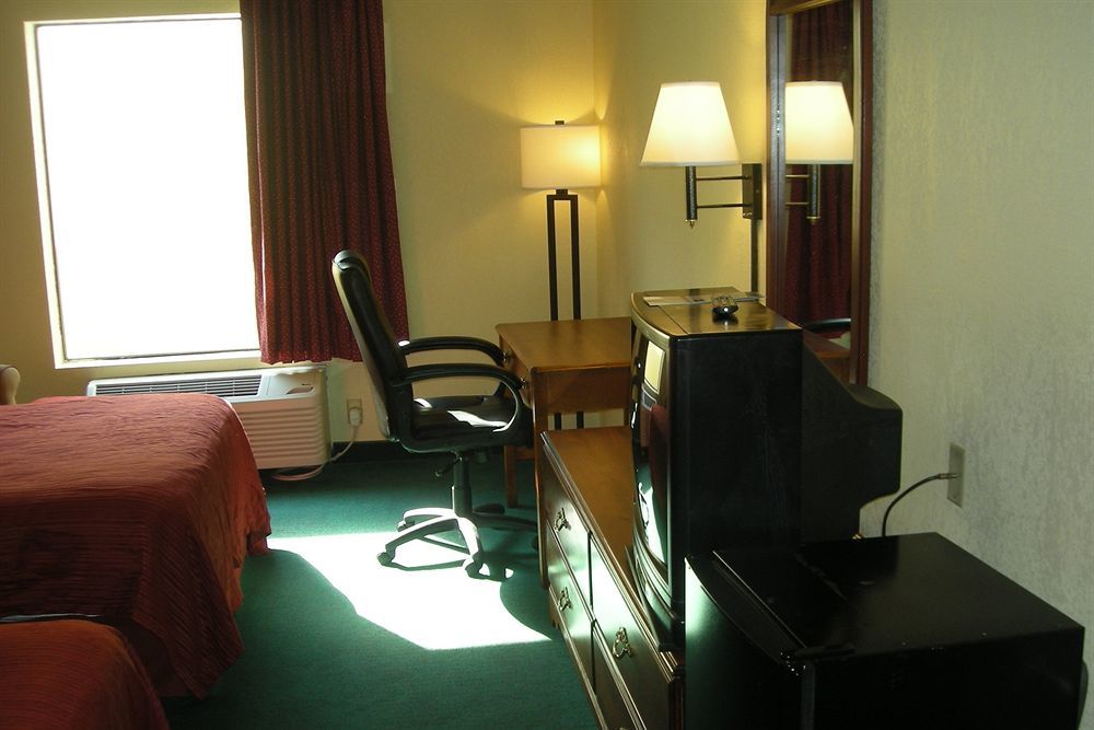Red Roof Inn Морхед Екстериор снимка