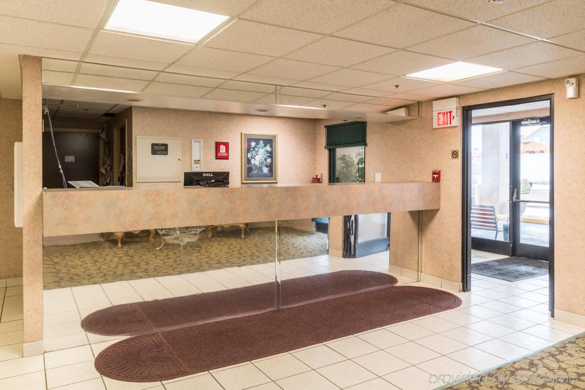 Red Roof Inn Морхед Екстериор снимка